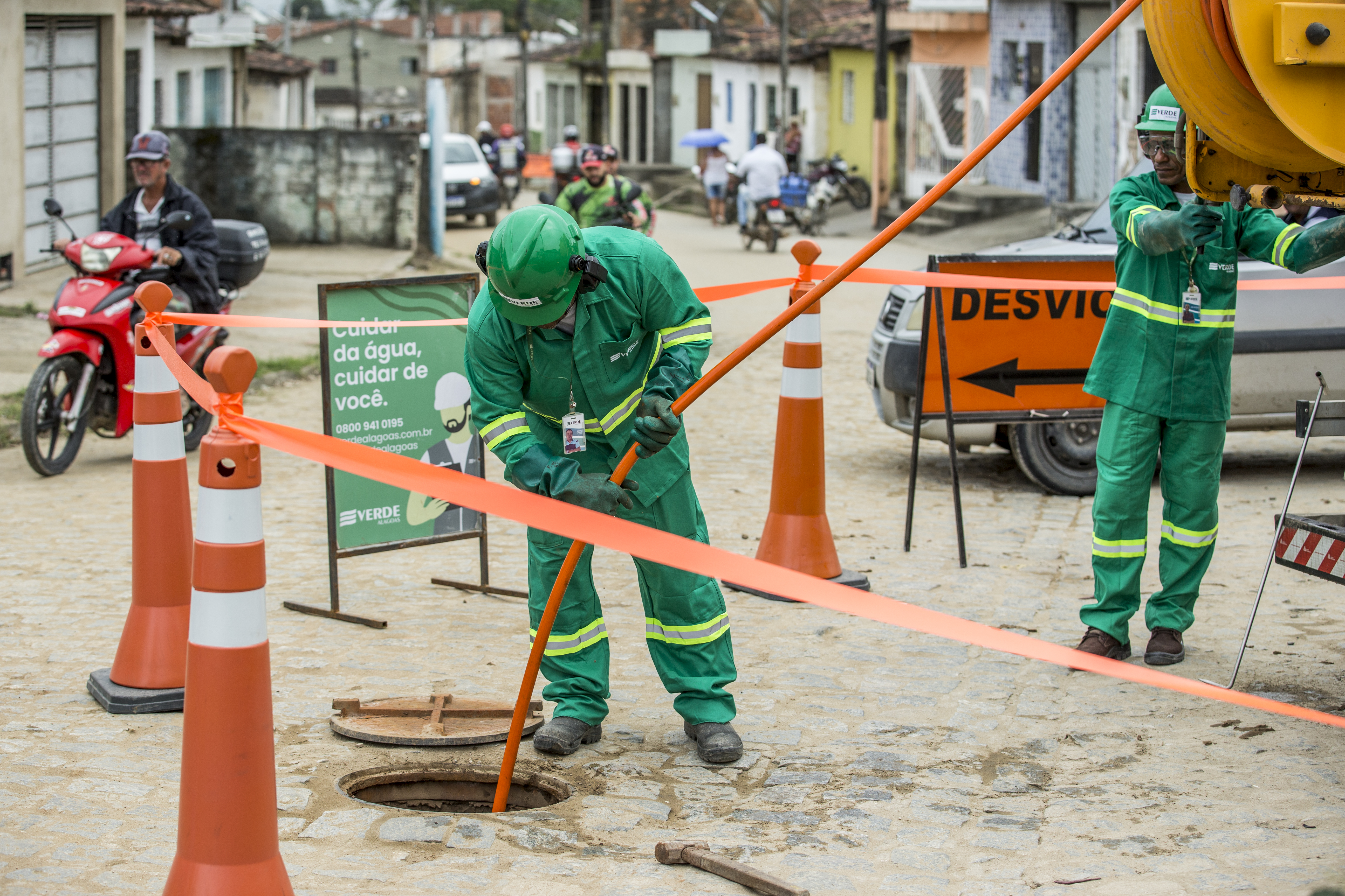 Verde remove 140 toneladas de resíduos da rede de esgoto em municípios alagoanos