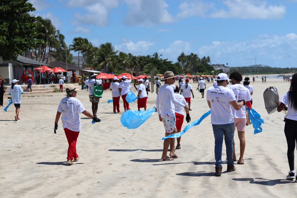Cinema, limpeza de praia e palestras: Verde Alagoas promove ações socioeducativas durante o mês da água