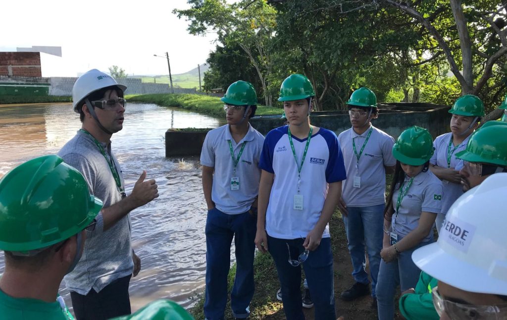 Verde Alagoas forma jovens aprendizes em operador de ETA